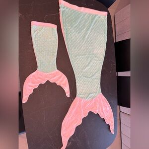 Mermaid Tail Blanket Set in Mint and Pink